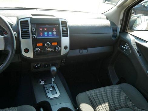 Certified 2021 Nissan Frontier SV image 13