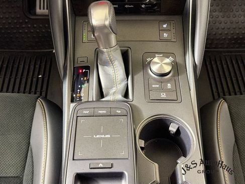 Used 2025 Lexus IS 500 RWD image 32