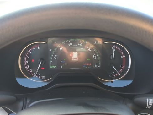 Used 2024 Toyota RAV4 XLE FWD image 18