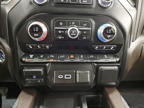 Used 2020 GMC Sierra 2500 Denali w/ Denali Ultimate Package image 23