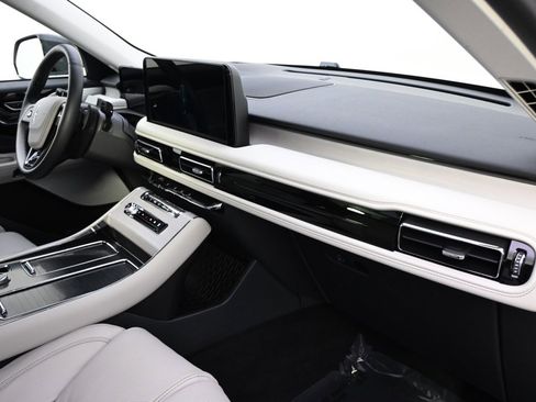New 2025 Lincoln Aviator Reserve w/ Equipment Group 201A image 15