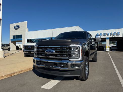 Used 2023 Ford F250 Lariat w/ Chrome Package AWD/4WD image 33