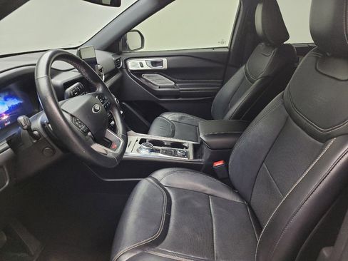 Used 2020 Ford Explorer ST w/ Premium Technology Package image 17