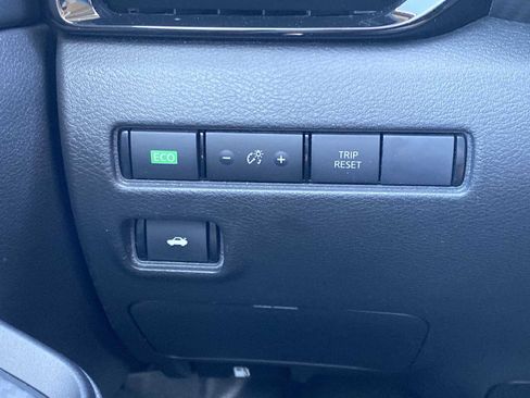 Used 2023 Nissan Sentra SV FWD image 21