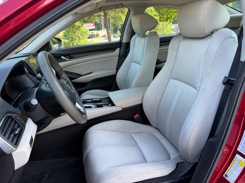 Used 2019 Honda Accord EX image 36