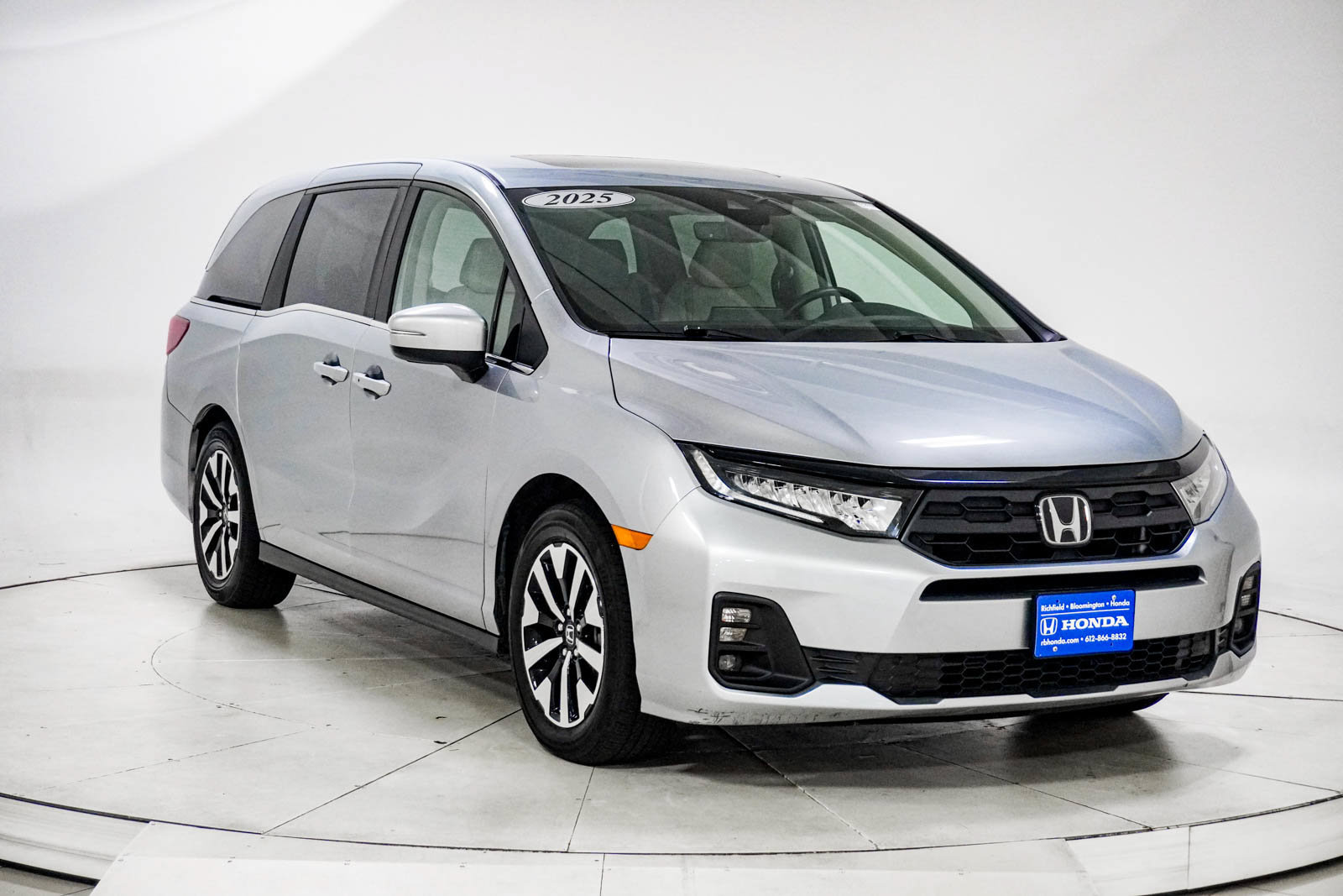 Used 2025 Honda Odyssey EX-L image 15