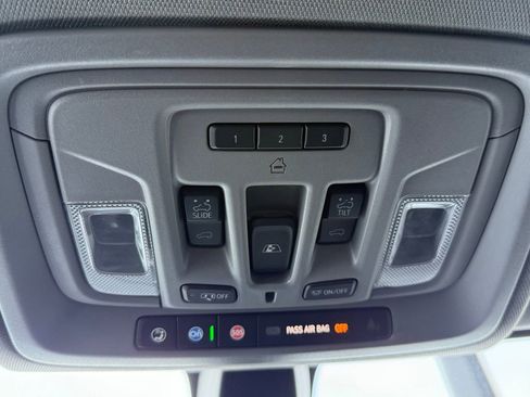 Used 2022 GMC Sierra 1500 Denali w/ Denali Premium Package image 21