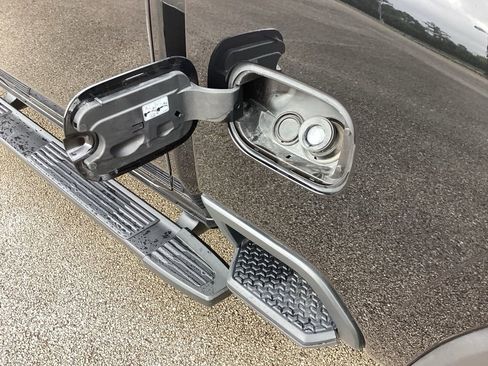 Used 2022 Chevrolet Silverado 2500 LTZ image 21