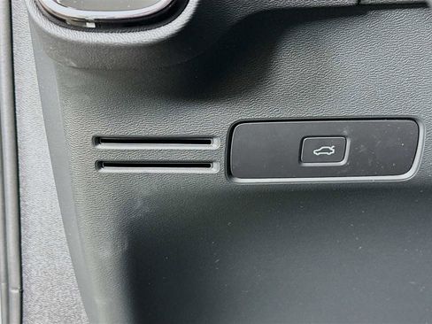 New 2026 Volvo XC40 B5 Plus w/ Protection Package Premier image 10