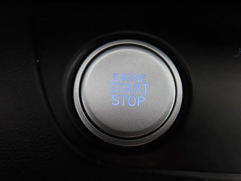 Used 2024 Hyundai Elantra SEL FWD image 17