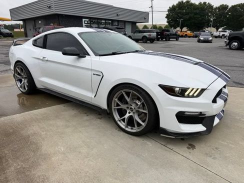Used 2016 Ford Mustang Shelby GT350 w/ Technology Package RWD image 4