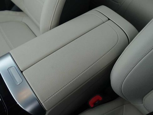 Used 2026 Mercedes-Benz GLC 300 4MATIC image 41