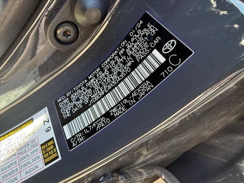 Used 2024 Toyota Corolla SE w/ SE Package FWD image 23