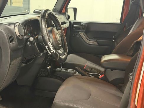Used 2014 Jeep Wrangler Unlimited Sport w/ Dual Top Group AWD/4WD image 25
