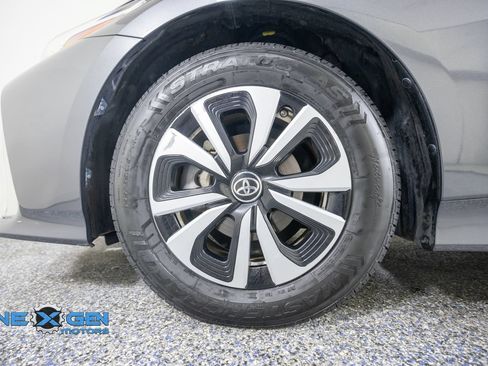 Used 2017 Toyota Prius Prime Premium w/ Carpet Mat Package FWD image 49