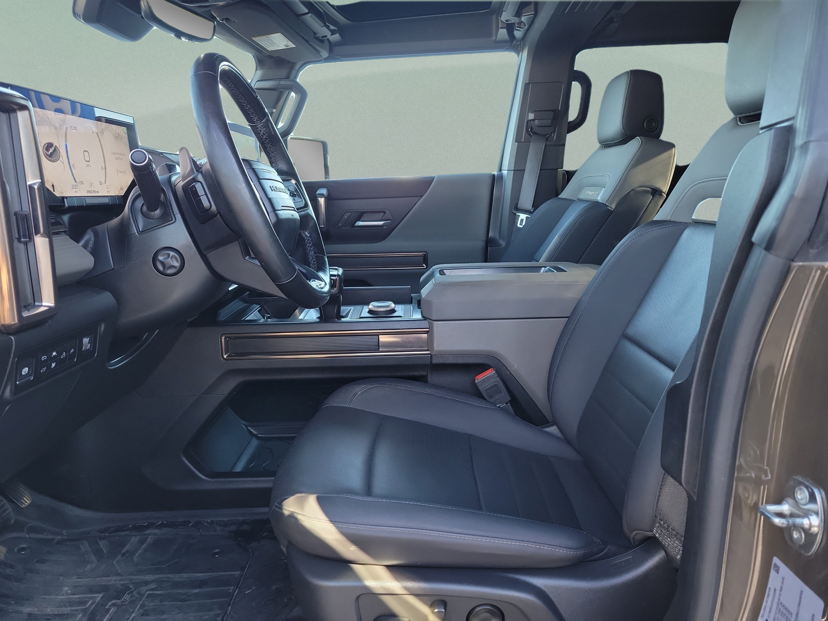 Used 2025 GMC Hummer EV 2X AWD/4WD image 15