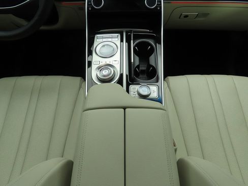 Used 2021 Genesis GV80 2.5T image 16