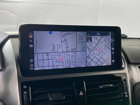 Used 2022 Lexus GX 460 Premium w/ Accessory Package image 12