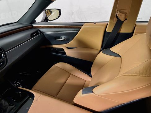 Used 2024 Lexus ES 350 w/ Premium Package FWD image 23
