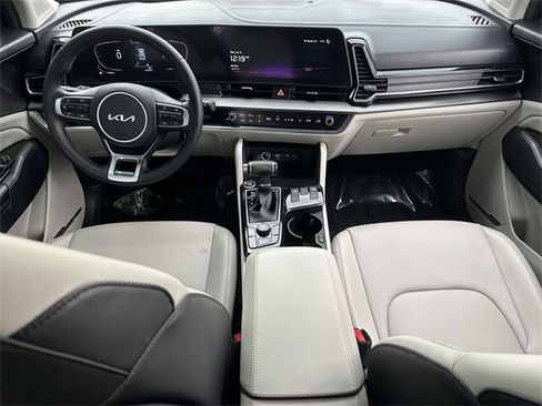 Certified 2023 Kia Sportage EX image 13