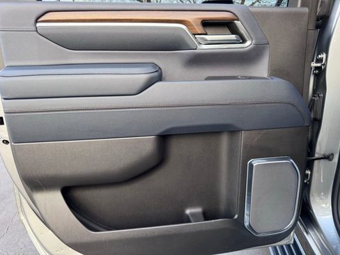 Used 2024 Chevrolet Silverado 3500 High Country w/ High Country Premium Package image 32