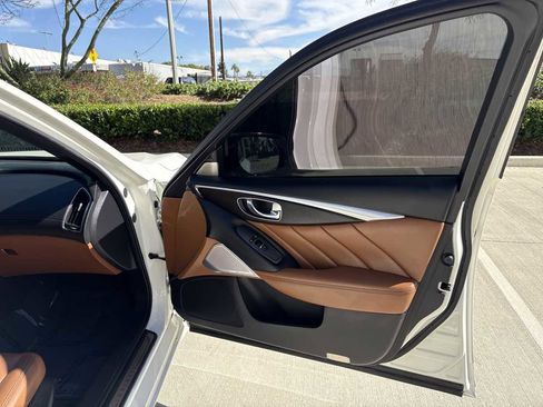 Used 2021 INFINITI Q50 Signature Edition image 17