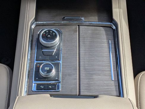 Used 2024 Ford Expedition Max Limited image 22