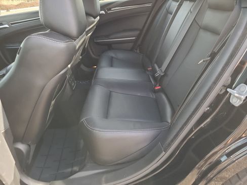 Used 2022 Chrysler 300 S w/ Comfort Group image 21