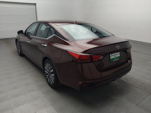 Used 2024 Nissan Altima 2.5 SV FWD image 5
