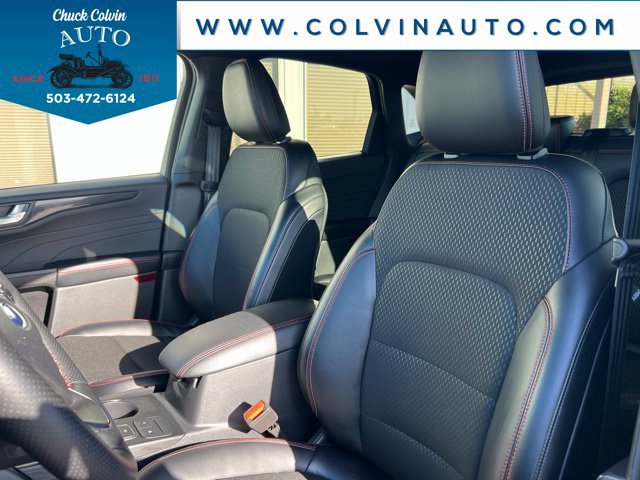 Used 2025 Ford Escape ST-Line Select AWD/4WD image 14