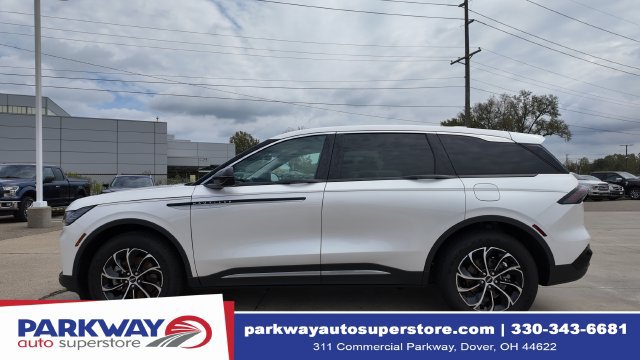 Certified 2025 Lincoln Nautilus Premier AWD/4WD image 4