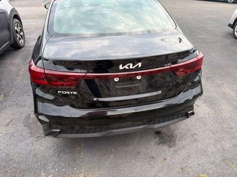 Used 2024 Kia Forte LXS w/ LXS Technology Package FWD image 5
