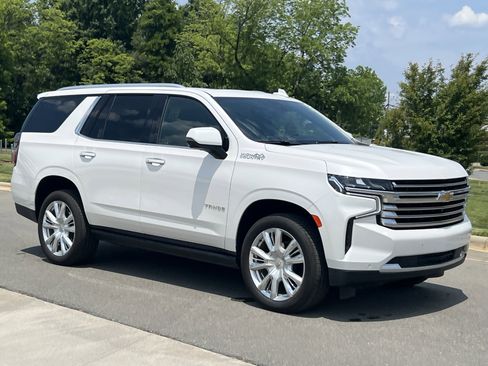 Used 2021 Chevrolet Tahoe High Country w/ Premium Package AWD/4WD image 1