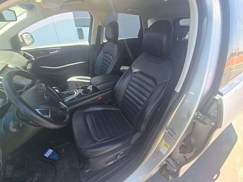 Used 2017 Ford Edge SEL w/ Equipment Group 201A FWD image 4