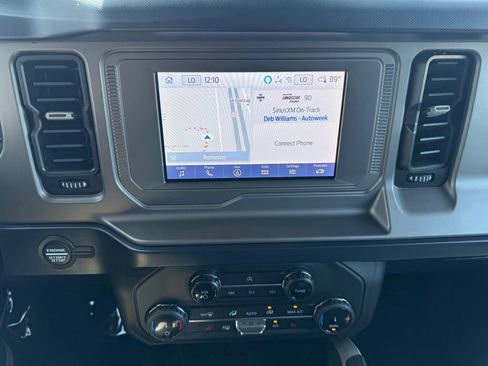 Used 2022 Ford Bronco Outer Banks AWD/4WD image 17