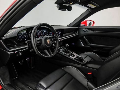 Used 2024 Porsche 911 Carrera GTS w/ Premium Package image 33