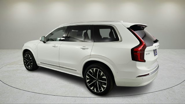 New 2026 Volvo XC90 T8 Plus w/ Protection Package Premier AWD/4WD image 6