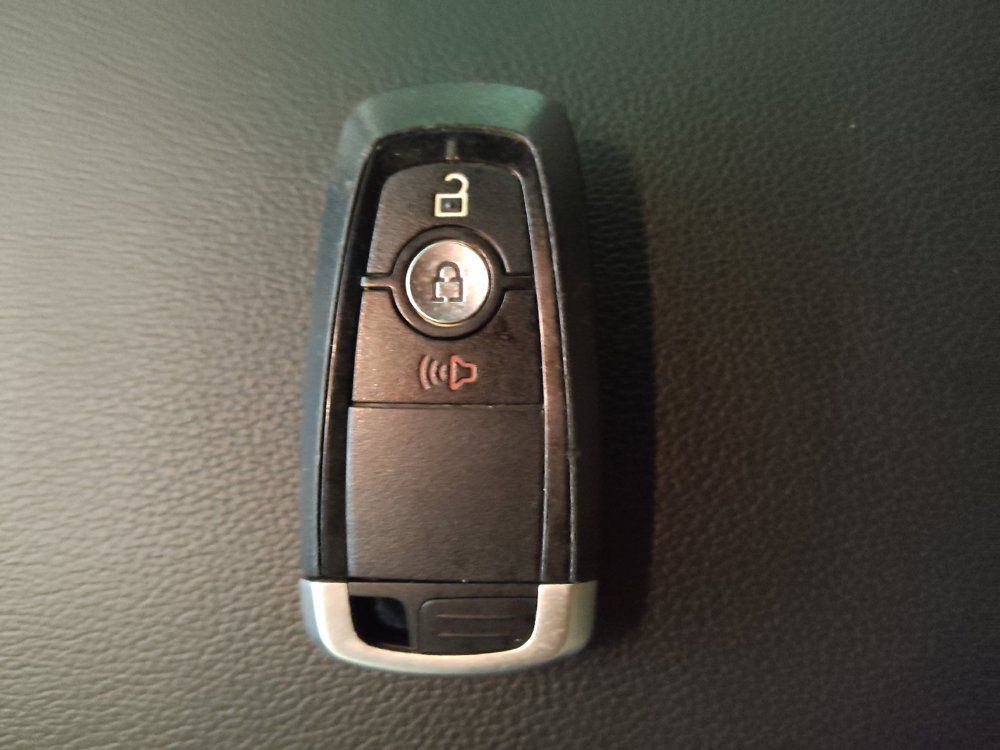 Used 2018 Ford Explorer XLT FWD image 32