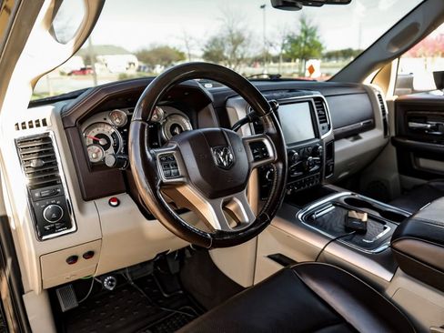 Used 2017 RAM 3500 Laramie Longhorn image 11