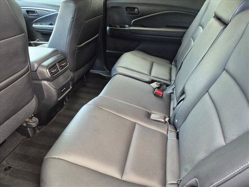 Used 2024 Honda Passport EX-L image 17