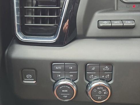 Used 2024 GMC Sierra 1500 Denali Ultimate image 21