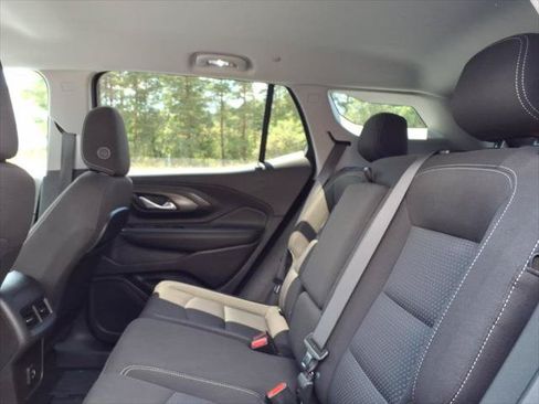 Used 2023 GMC Terrain SLE w/ Driver Convenience Package AWD/4WD image 10