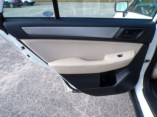 Used 2017 Subaru Outback 2.5i AWD/4WD image 21