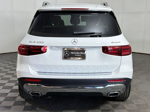 Used 2026 Mercedes-Benz GLB 250 4MATIC image 10