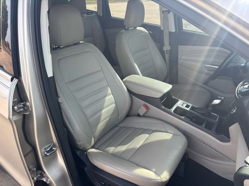 Used 2018 Ford Escape Titanium w/ Ford Safe & Smart Package image 8