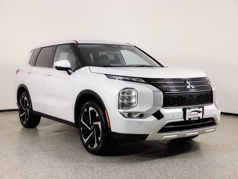 Used 2024 Mitsubishi Outlander SE image 10