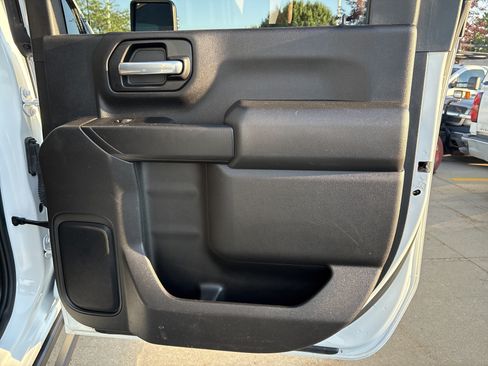 Used 2022 Chevrolet Silverado 2500 Custom w/ Custom Convenience Package AWD/4WD image 15