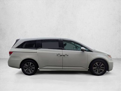 Used 2016 Honda Odyssey Touring Elite image 4