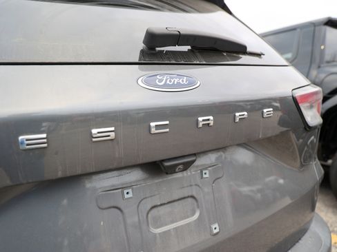 Used 2021 Ford Escape SEL image 21