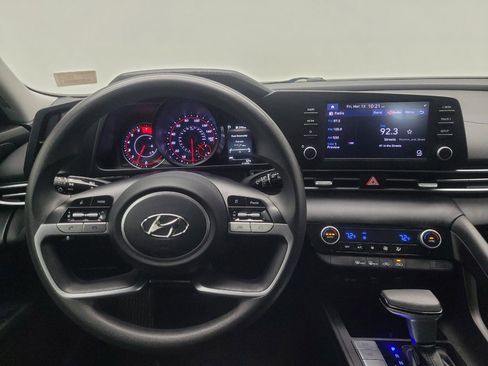 Used 2022 Hyundai Elantra SEL image 22